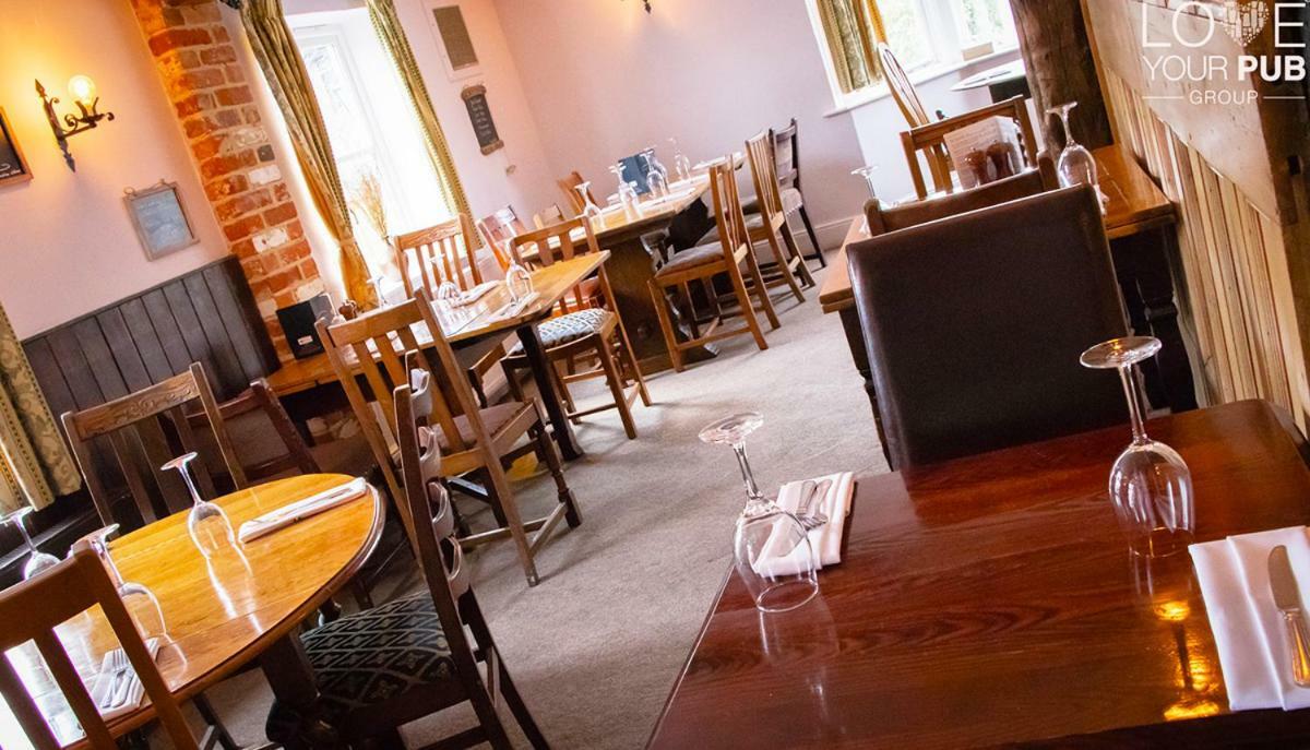 The Rising Sun Inn Waterlooville Eksteriør billede