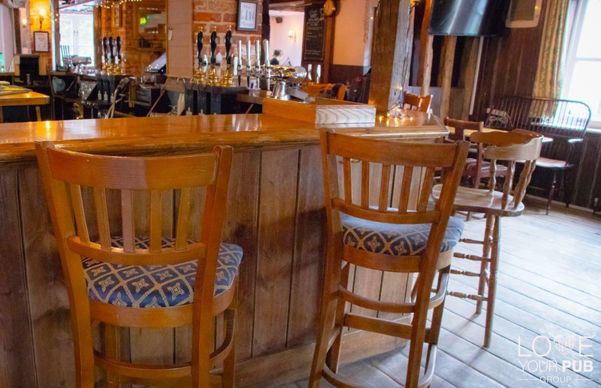 The Rising Sun Inn Waterlooville Eksteriør billede