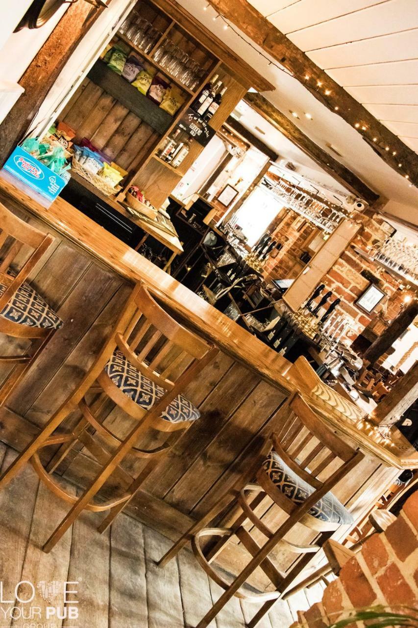 The Rising Sun Inn Waterlooville Eksteriør billede